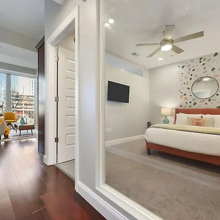 Hostwise Stays -The Washington At Chatham - Gym - Free Garage Parking - City Views - More